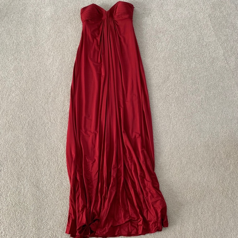 Stunning Laundry by Shelli Segal gown